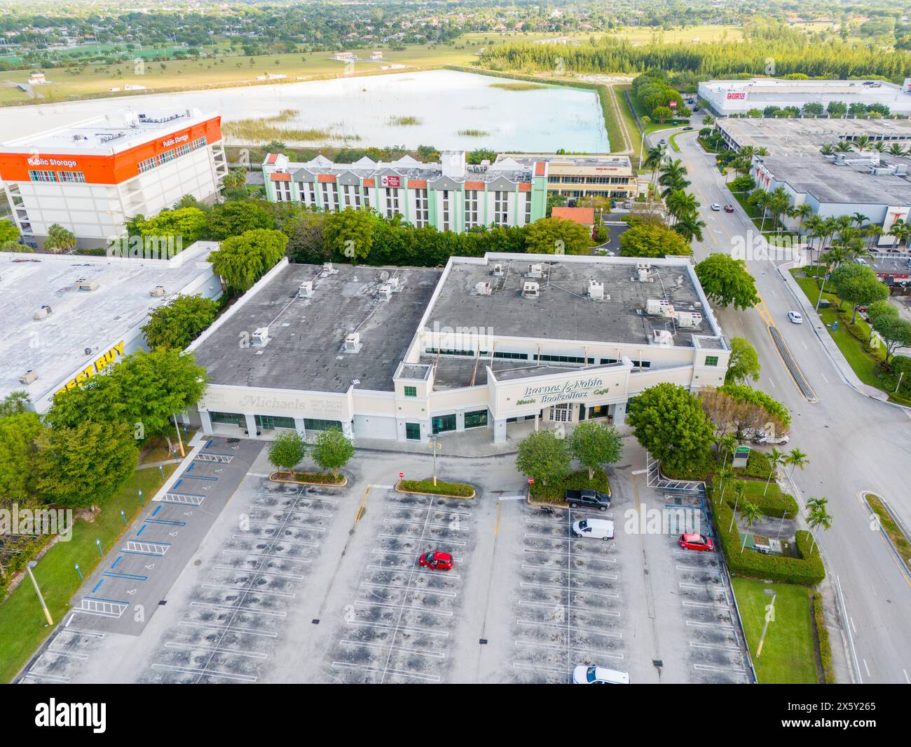 Miami, FL, USA - May 8, 2024: Aerial photo of Barnes and Noble Bookstore  and Michaels closed Kendall Village West Stock Photo - Alamy