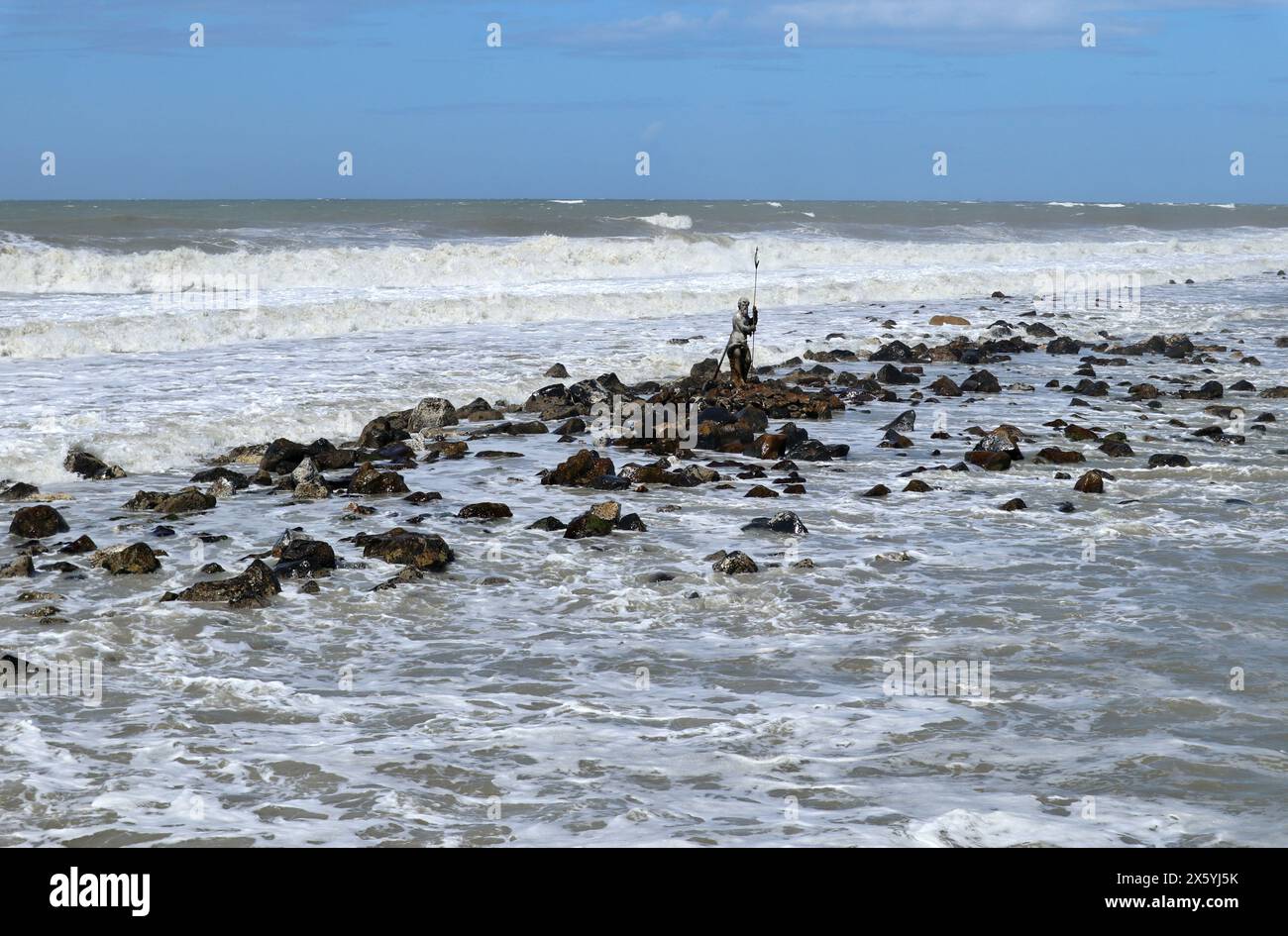 Statua sulla spiaggia hi-res stock photography and images - Alamy