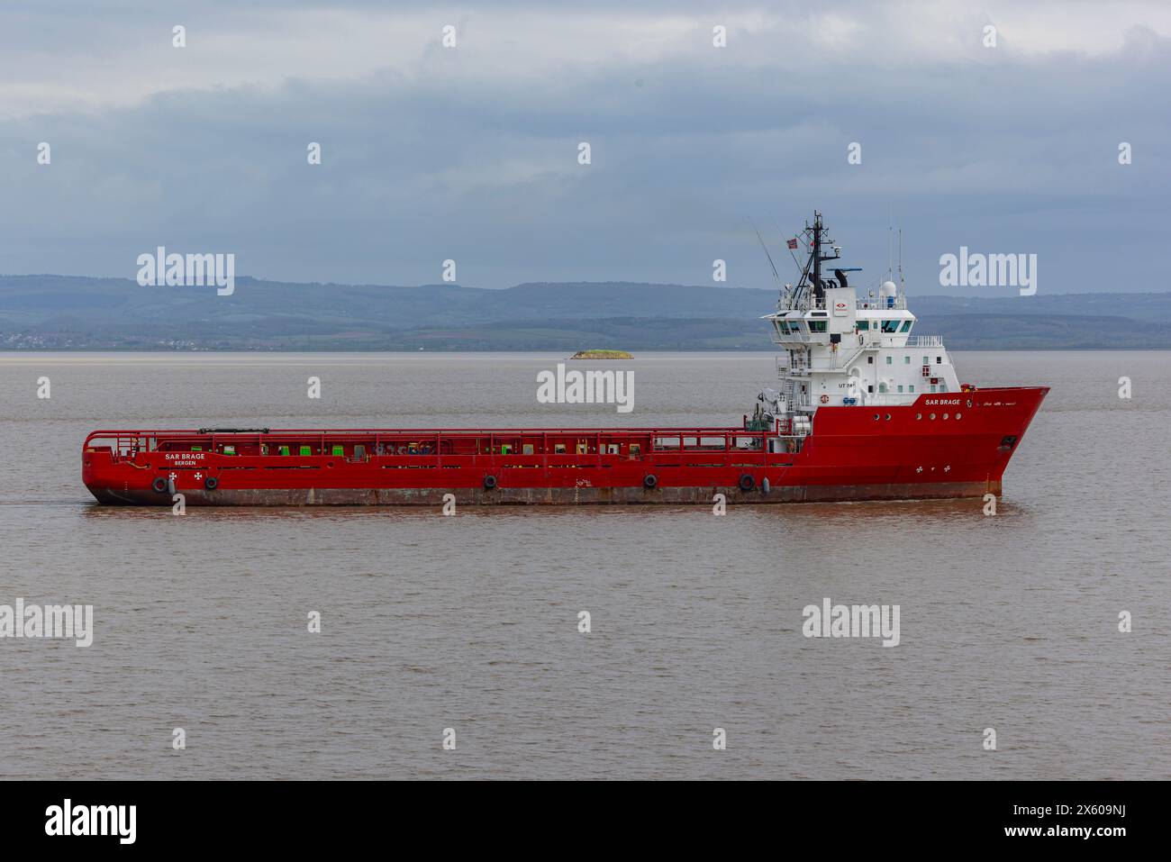 Supply vessel Sar Brage heading for port Stock Photo - Alamy