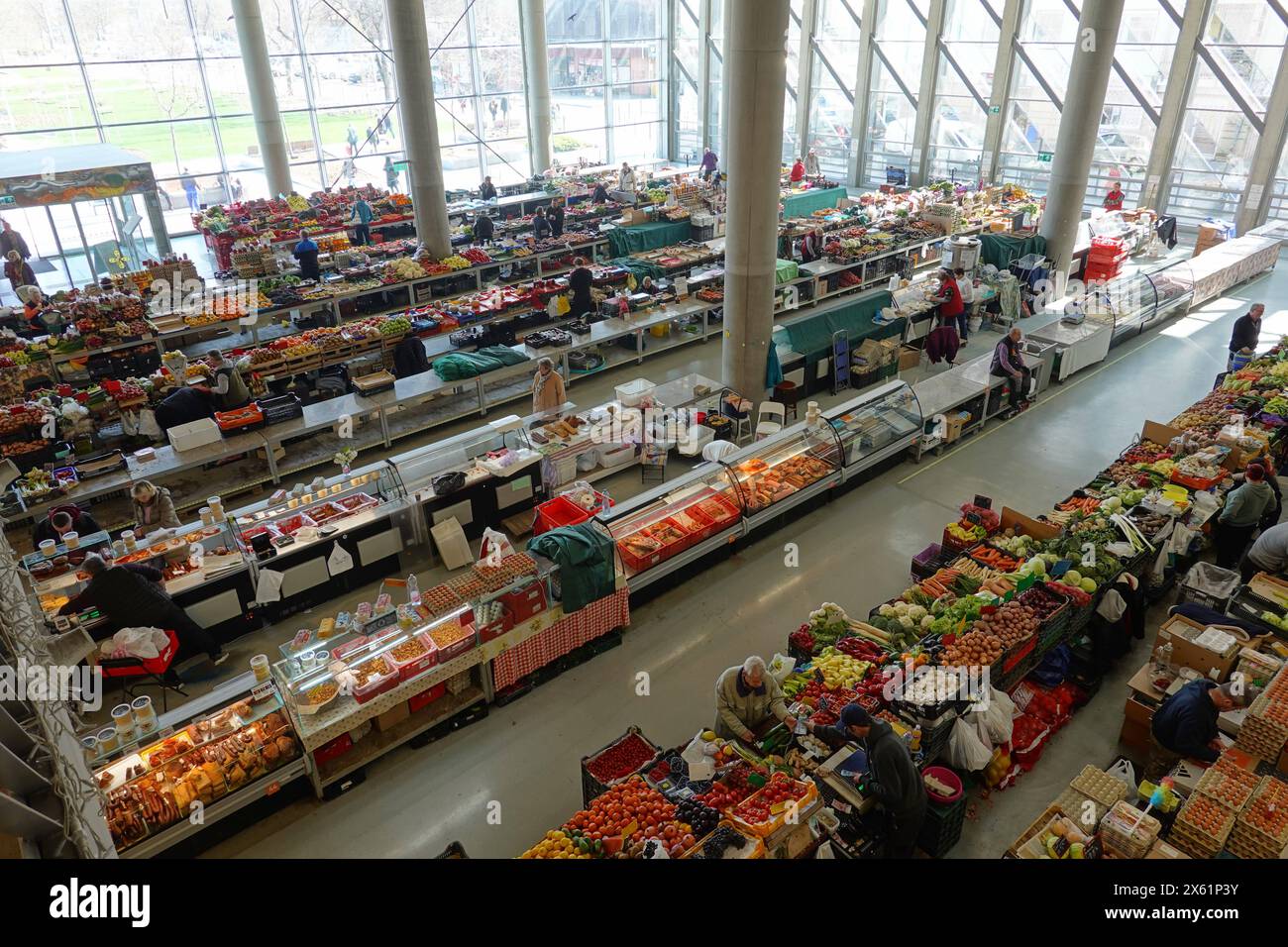 Budapest, Ãöjpest Szent Istvan Platz, Markthalle // Budapest, Ãöjpest Szent Istvan Square, Market Hall *** Budapest, Ãöjpest Szent Istvan Square, Mark Stock Photo