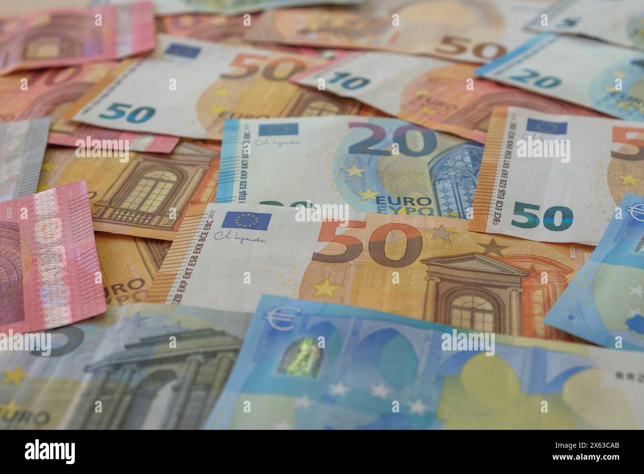 Euro-Scheine *** Euro notes Nordrhein-Westfalen Deutschland, Germany GMS15687 Stock Photo