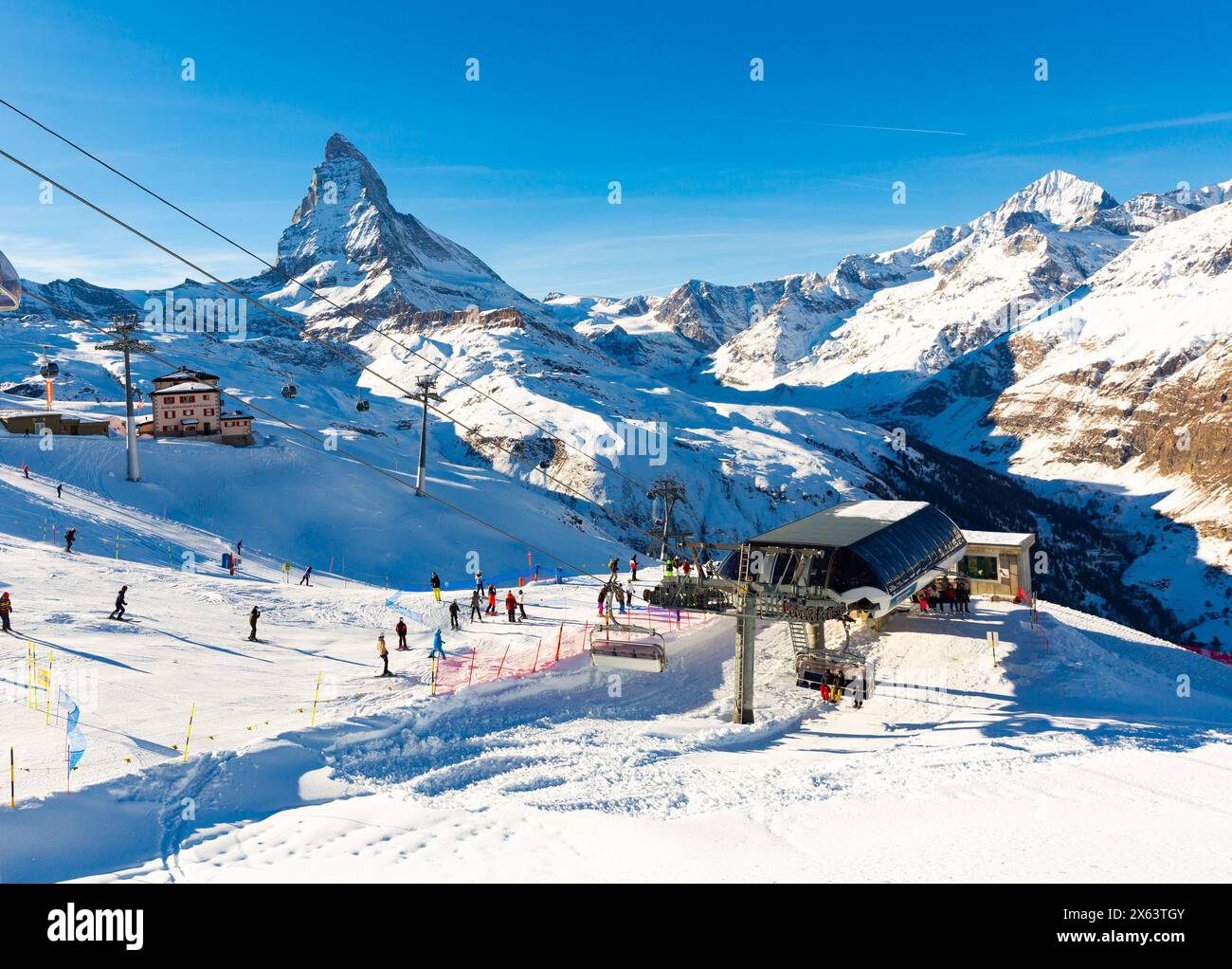 Ski resort in Zermatt with view of Matterhorn Stock Photo - Alamy