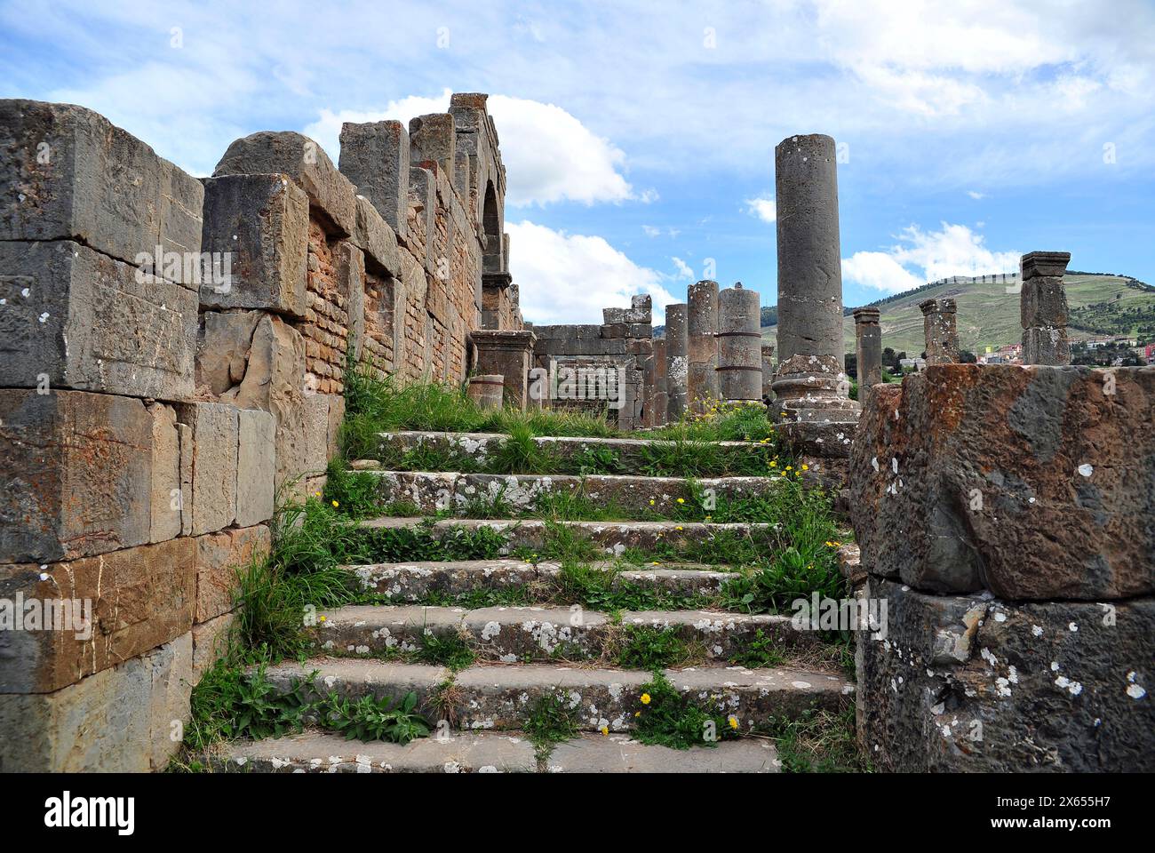 ALGERIA - TOURISM - ART - HISTORY - ARCHEOLOGY.  Djemila Roman site Stock Photo