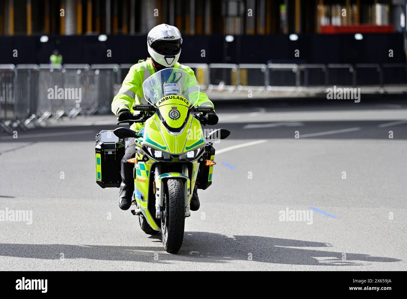 Motorcyle ambulance paramedic, 2024 London Marathon, Poplar, East London, United Kingdom Stock Photo