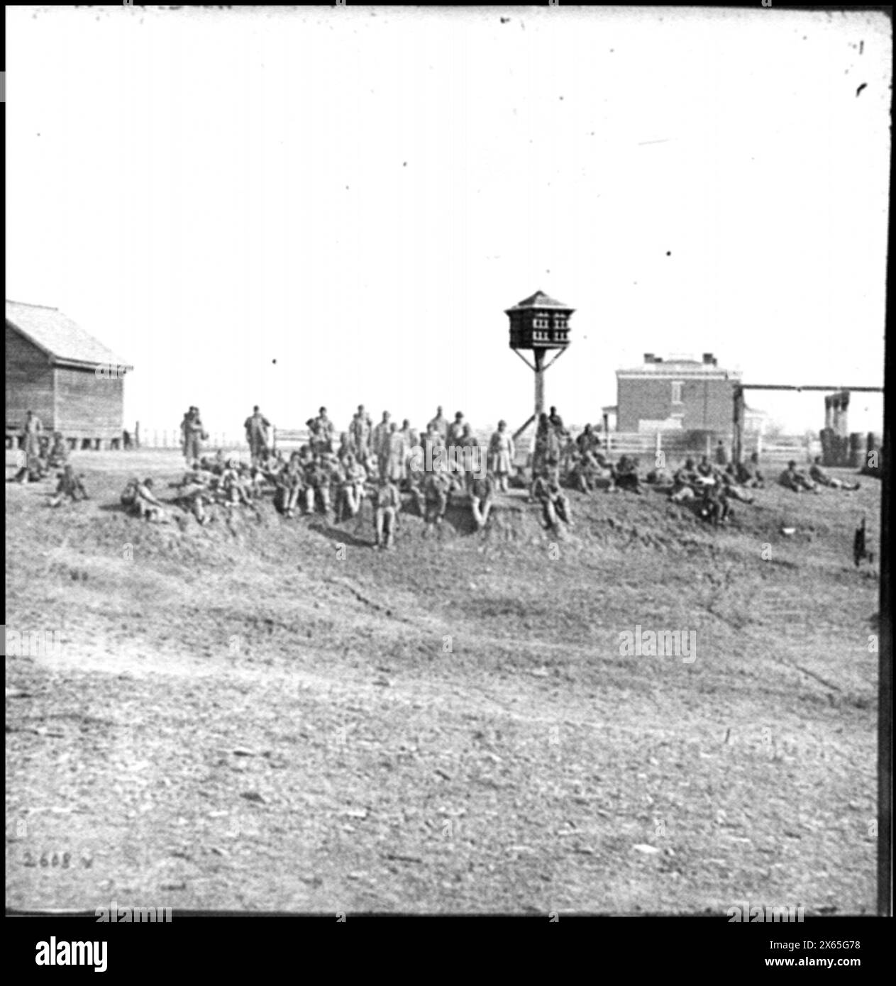 Aiken's Landing, Va. African-American soldiers resting near the Aiken house, view looking toward the house, Civil War Photographs 1861-1865 Stock Photo