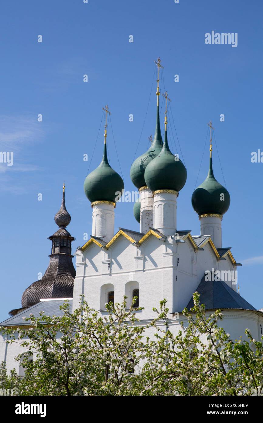 Church of Gregory the Theologian, Fruit Trees (foreground), Kremlin, Rostov Veliky, Golden Ring, Yaroslavl Oblast, Russia Stock Photo