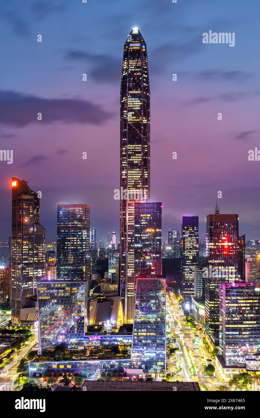 Shenzhen skyline cityscape with skyscrapers in downtown at sunset ...