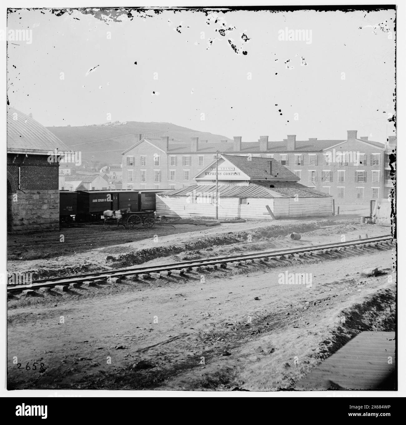 Chattanooga, Tennessee. Adams Express office, the Crutchfield house with Cameron Hill in the