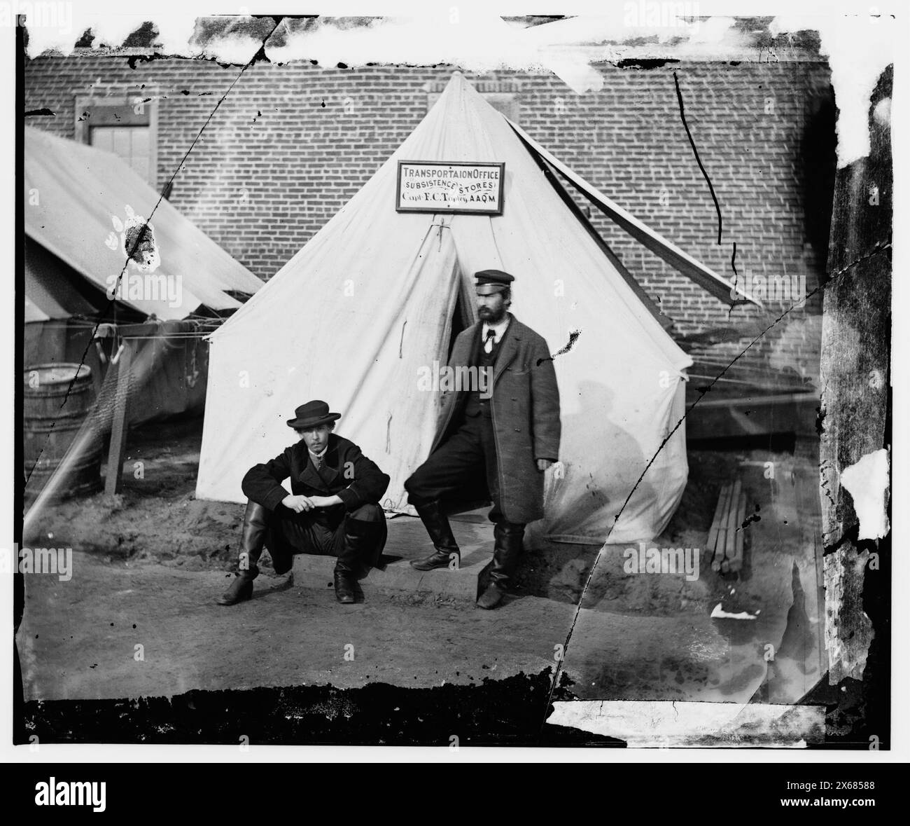 Group at transportation office, Aquia Creek, Va., Civil War Photographs ...