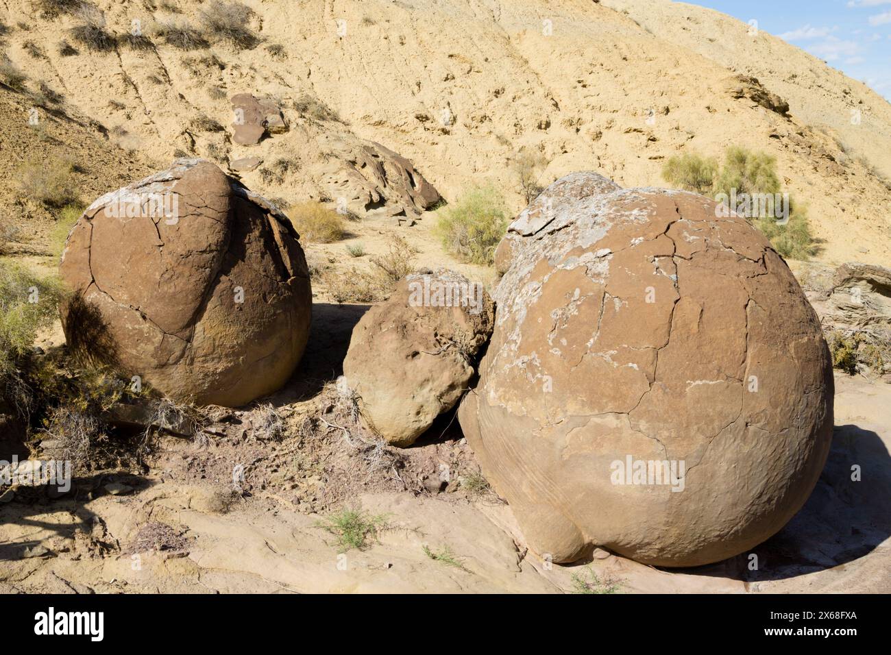 Spherical Rocks Chile Geological fomations hi-res stock photography and images - Alamy