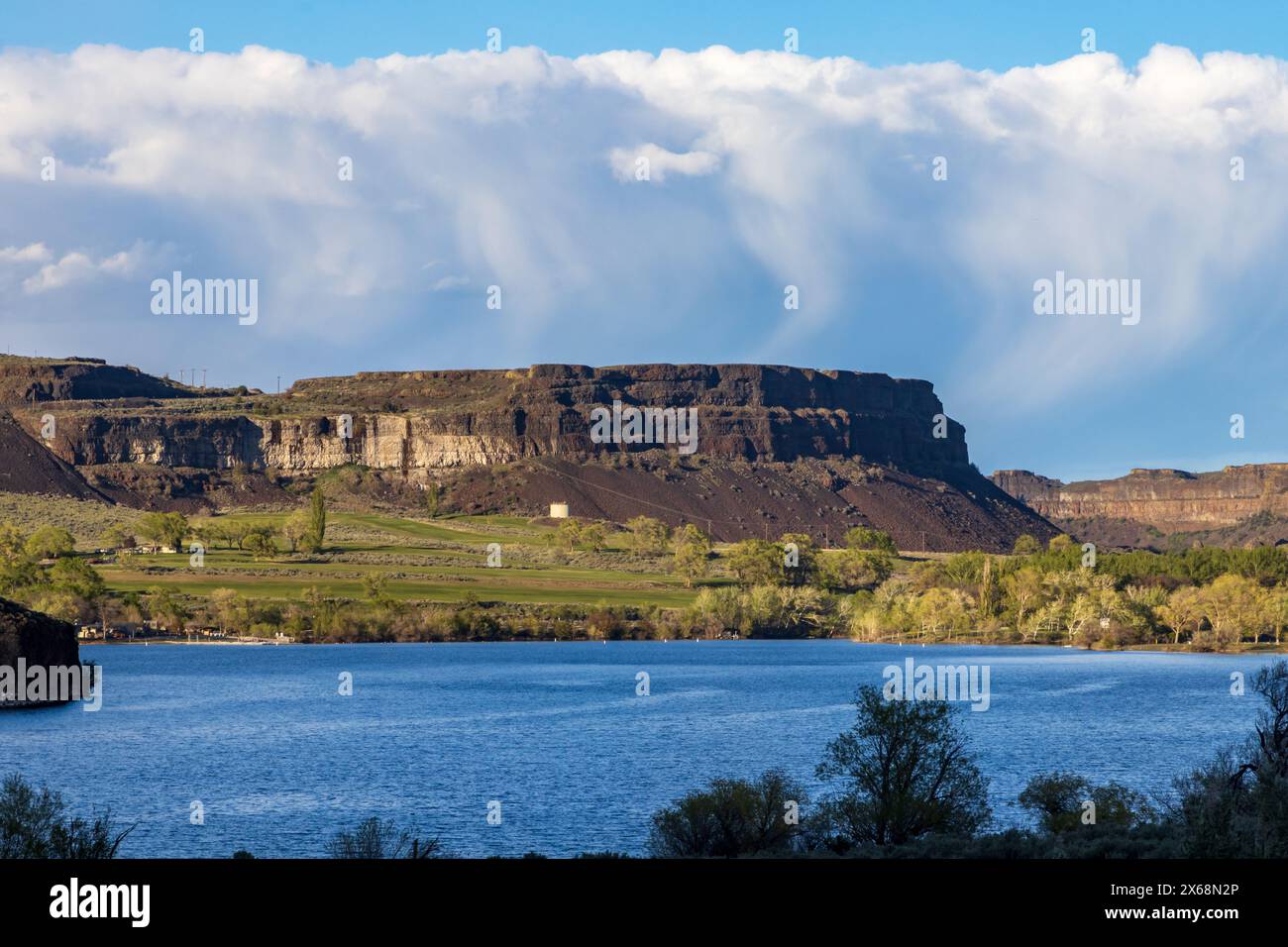 Rock Cliffs Coulee of Washington State Stock Photo Alamy