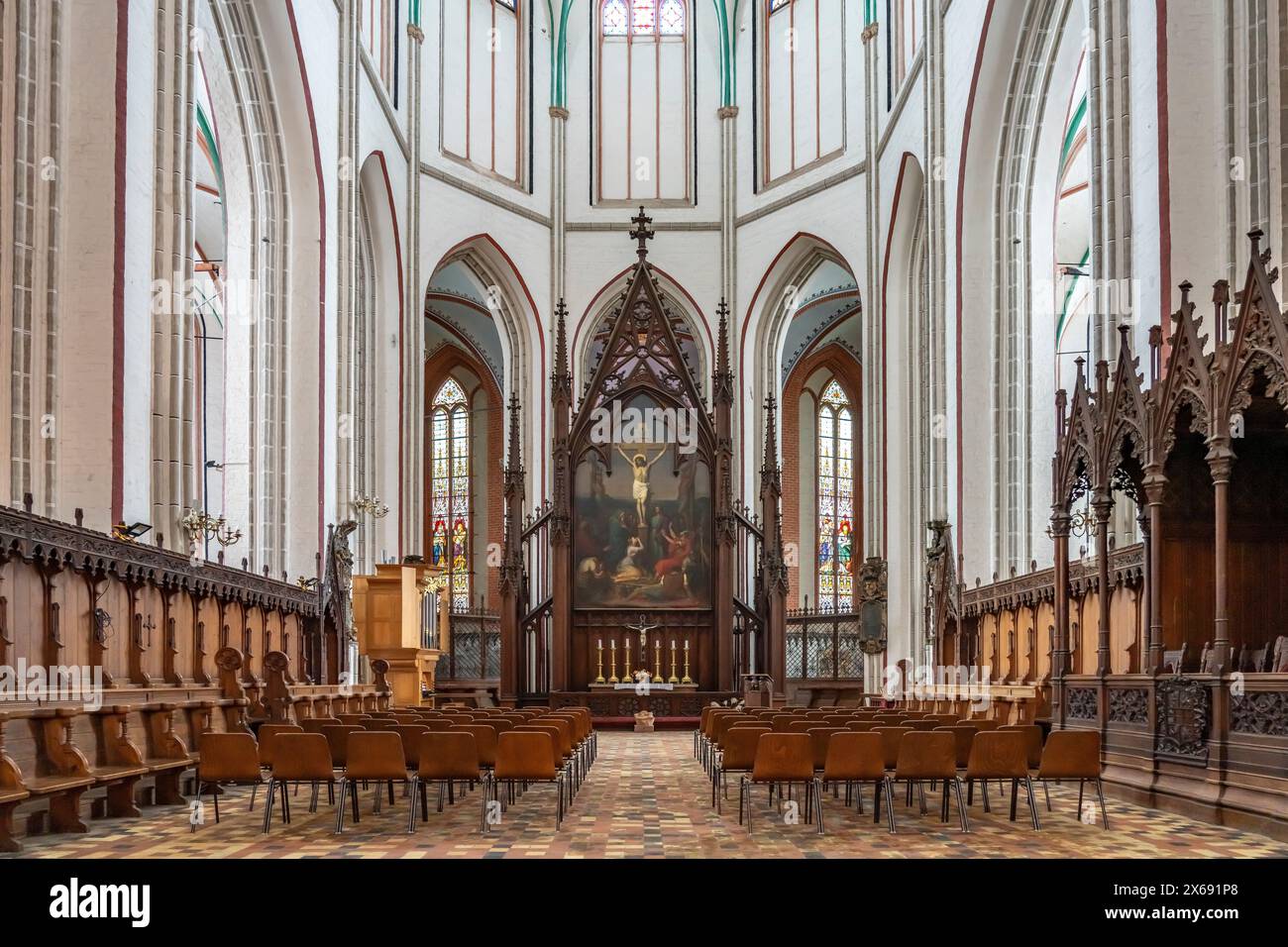 Neo gothic crucifixion altar hi-res stock photography and images - Alamy