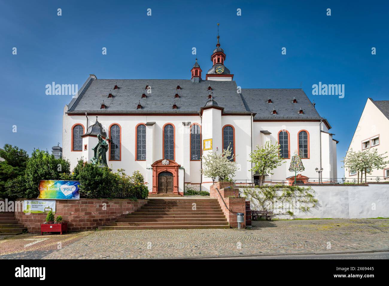 Catholic church of St. Walburga in Winkel in the Rheingau, listed church with tombs of the Counts von Greiffenclau and Karoline von Günderode Stock Photo