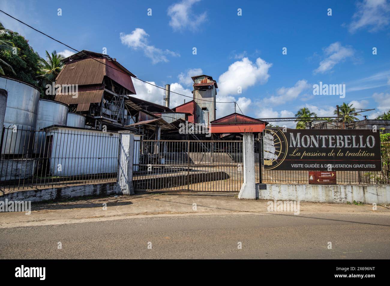 Rum distillery still caribbean hires stock photography and images Alamy