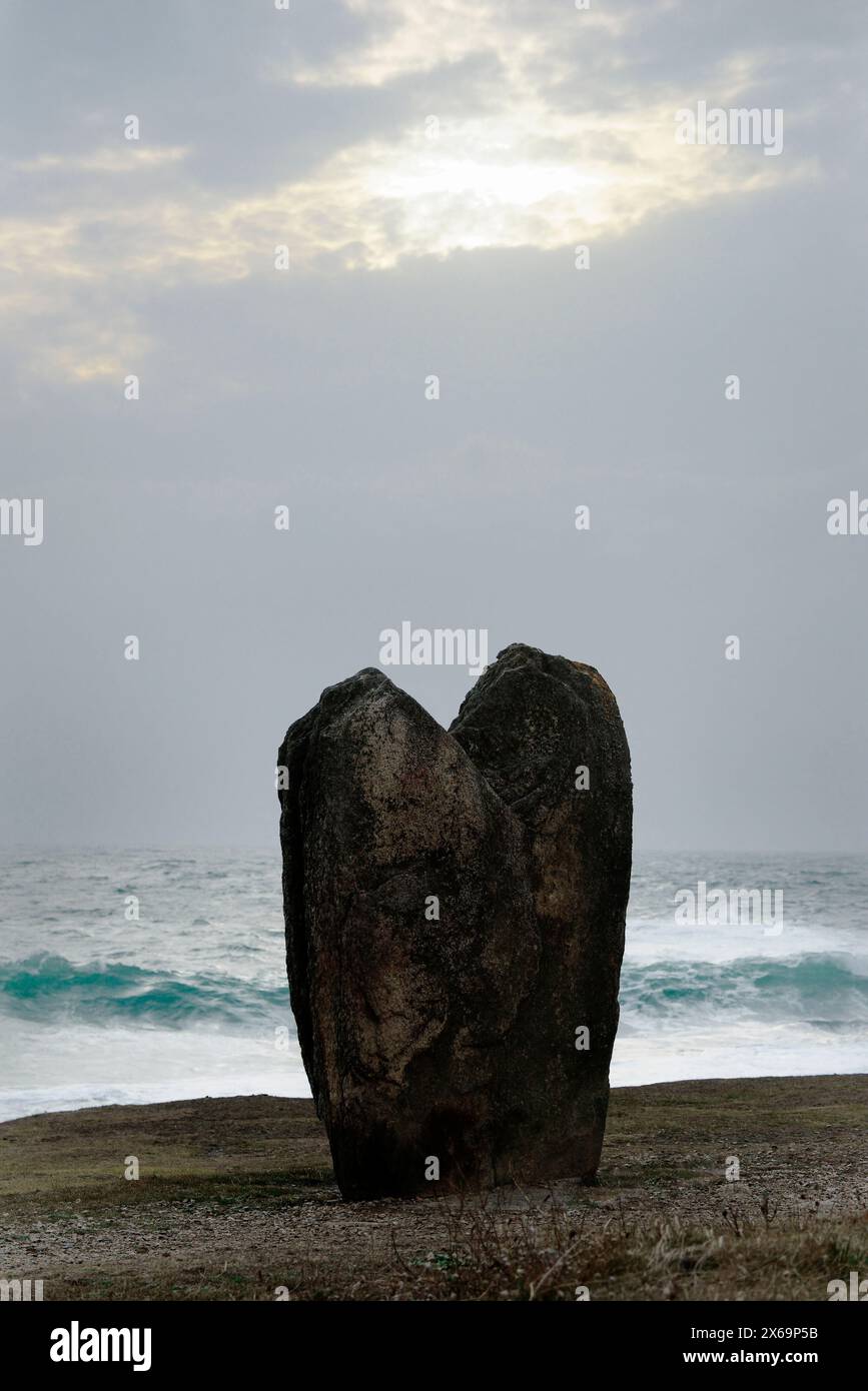 One of the massive prehistoric standing stones of Menhirs de Beg er Goalennec a.k.a. Bonnet d’Eveque. Quiberon, Brittany, France Stock Photo