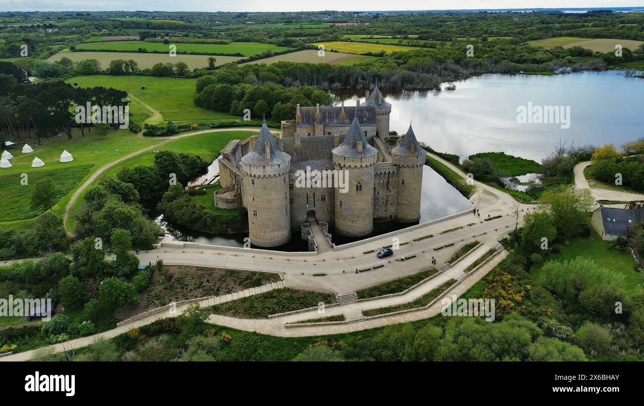 drone-photo-suscinio-castle-france-europe-stock-photo-alamy