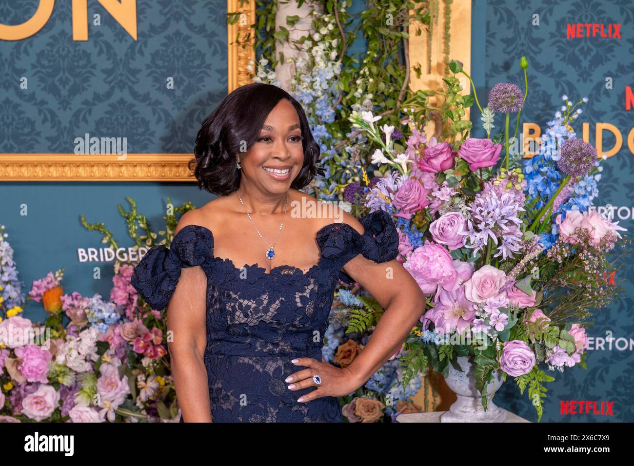 New York, New York, USA. 13th May, 2024. (NEW) Netflix's &quot;Bridgerton&quot; Season 3 World Premiere. May 13, 2024, New York, New York, USA: Shonda Rhimes attends Netflix's &quot;Bridgerton&quot; Season 3 World Premiere in NYC at Alice Tully Hall, Lincoln Center on May 13, 2024 in New York City. (Credit: M10s/TheNews2) (Foto: M10s/Thenews2/Zumapress) (Credit Image: © Ron Adar/TheNEWS2 via ZUMA Press Wire) EDITORIAL USAGE ONLY! Not for Commercial USAGE! Stock Photo