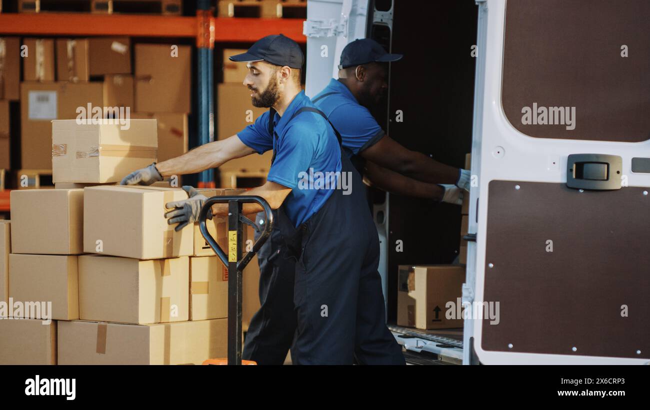 Man loading food box truck hi-res stock photography and images - Alamy