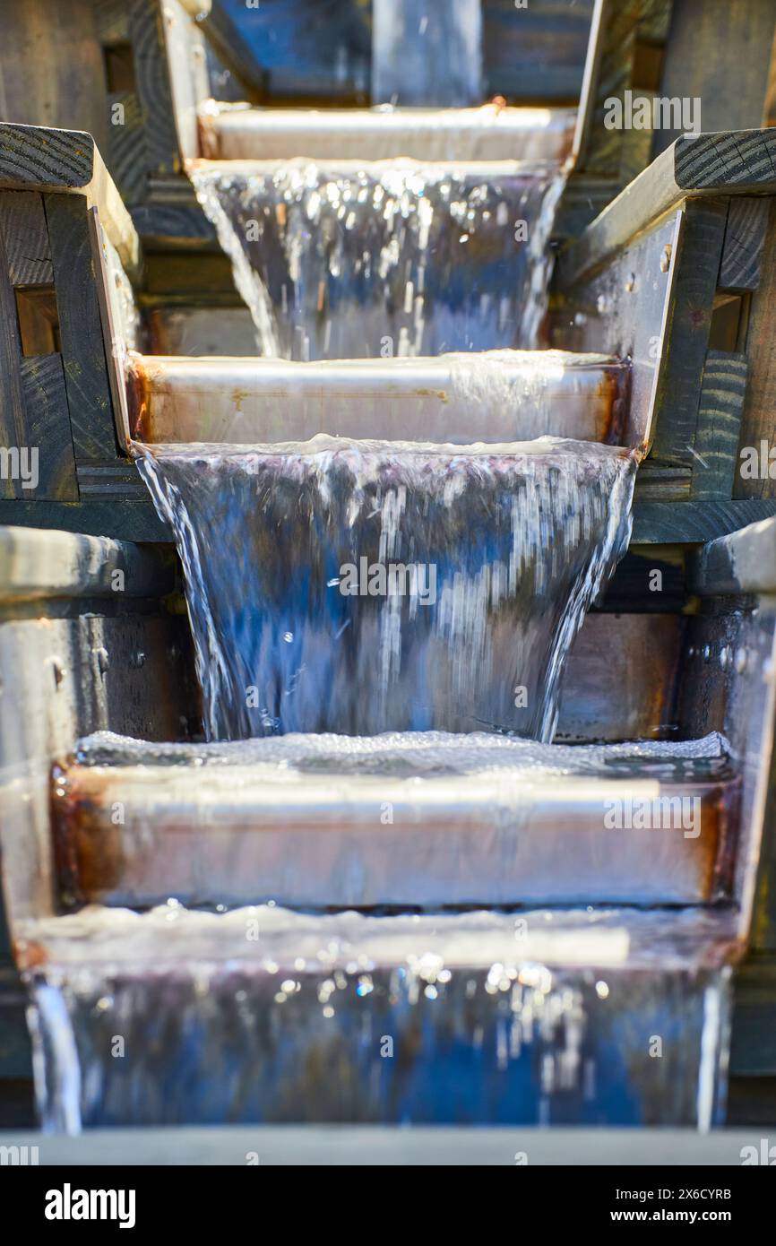 Outdoor lighting water feature hi-res stock photography and images - Alamy