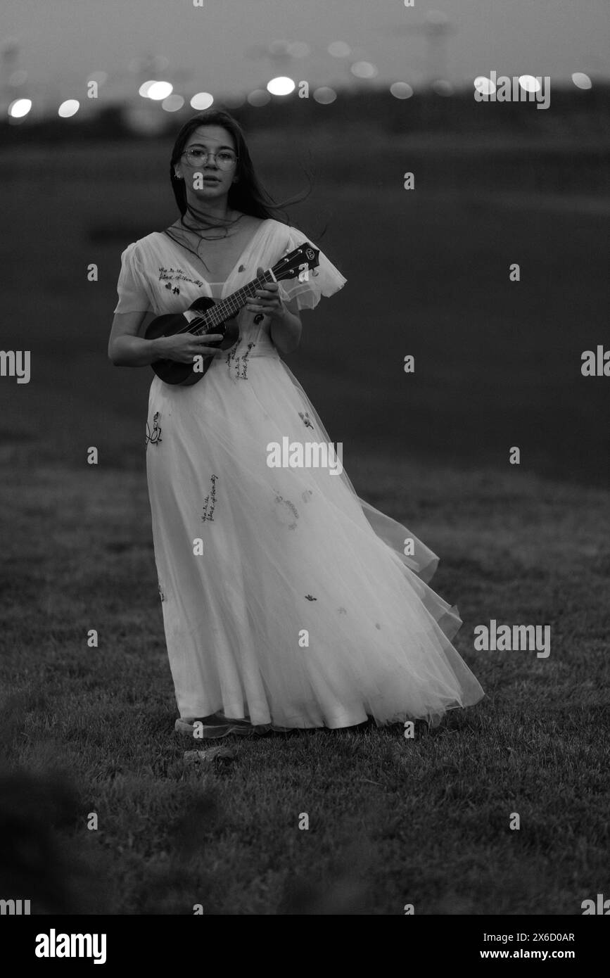 Hawaii traditional dress Black and White Stock Photos & Images - Alamy