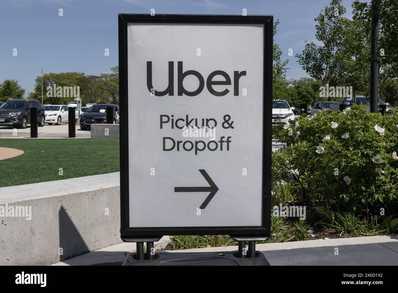 Chicago May 12, 2024 Uber pickup and dropoff point sign. Uber and