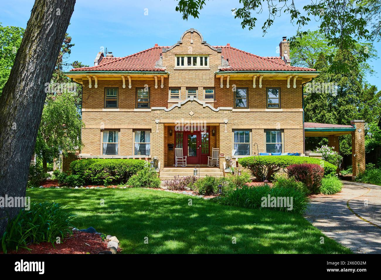 Early 20th century house hi-res stock photography and images - Alamy