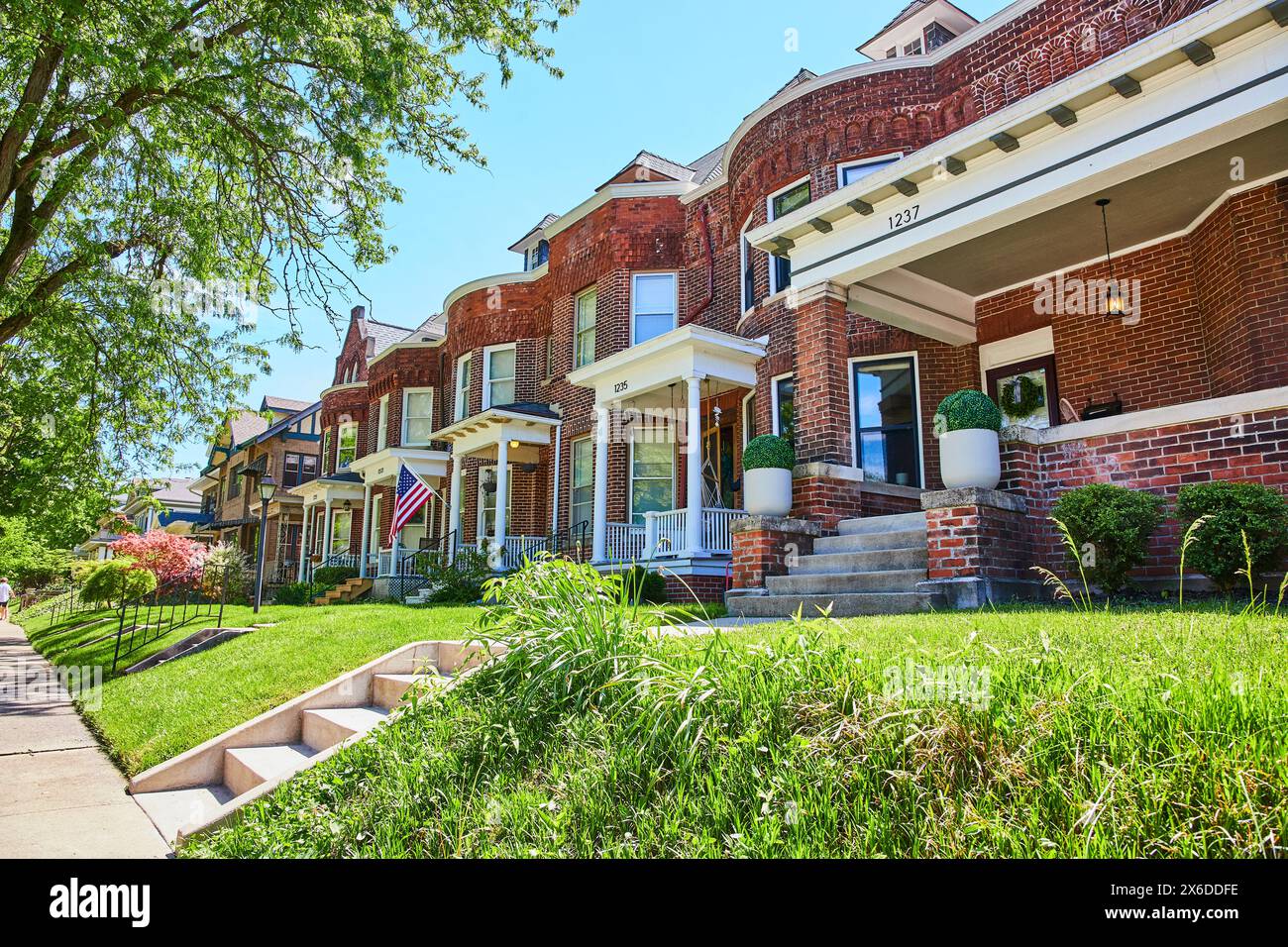 Historic brick houses red hi-res stock photography and images - Alamy
