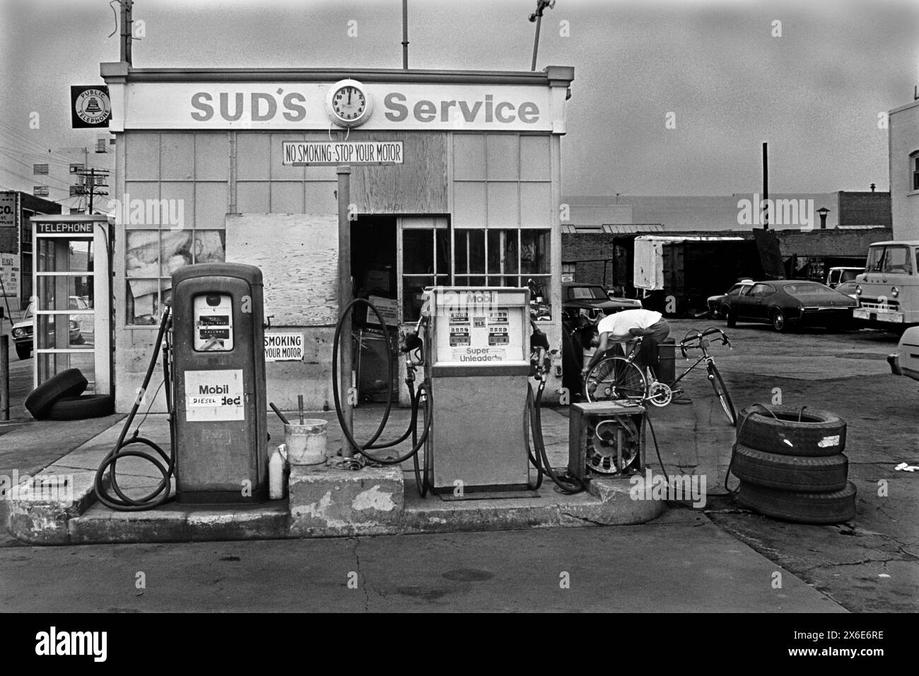Vintage LA Gas station Stock Photo Alamy