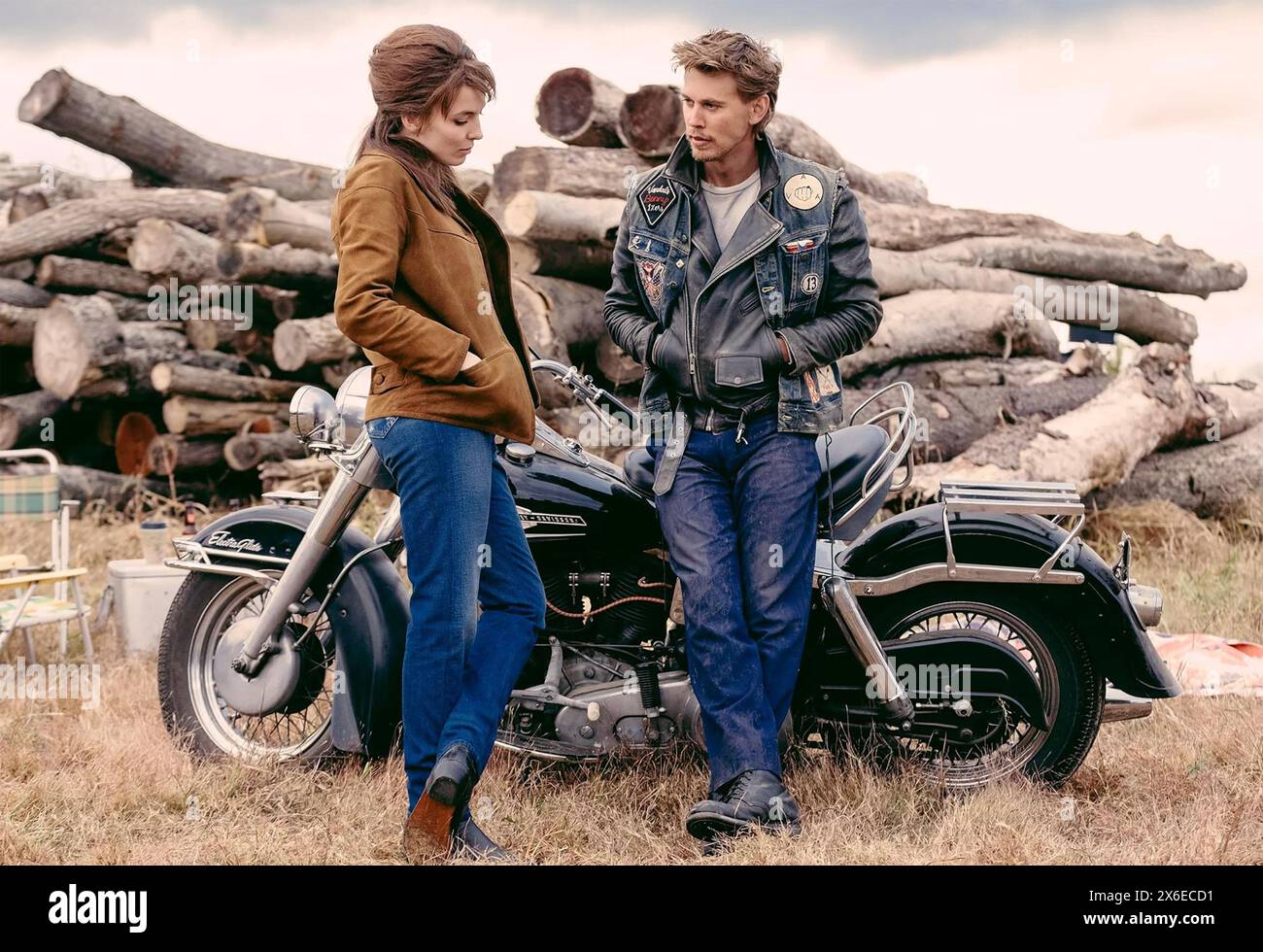 THE BIKERIDERS 2023 Universal Pictures film with Austin Butler as Benny and Jodie Comer as Kathy