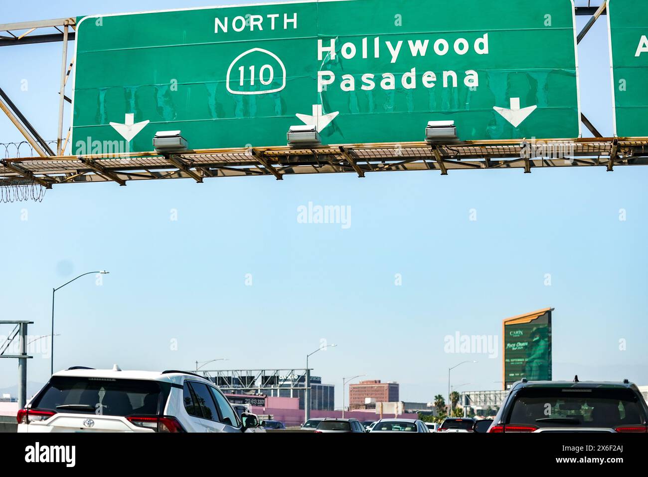 110 Hollywood Pasadena Freeway Sign in Los Angeles Stock Photo - Alamy