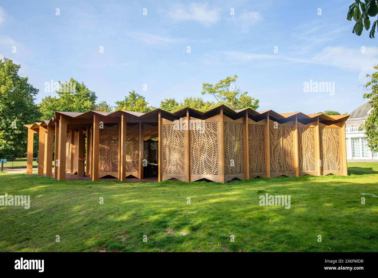 Serpentine Gallery Pavilion 2023 Designed By Lina Ghotmeh Exterior serpentine-gallery-pavilion-2023-designed-by-lina-ghotmeh-exterior