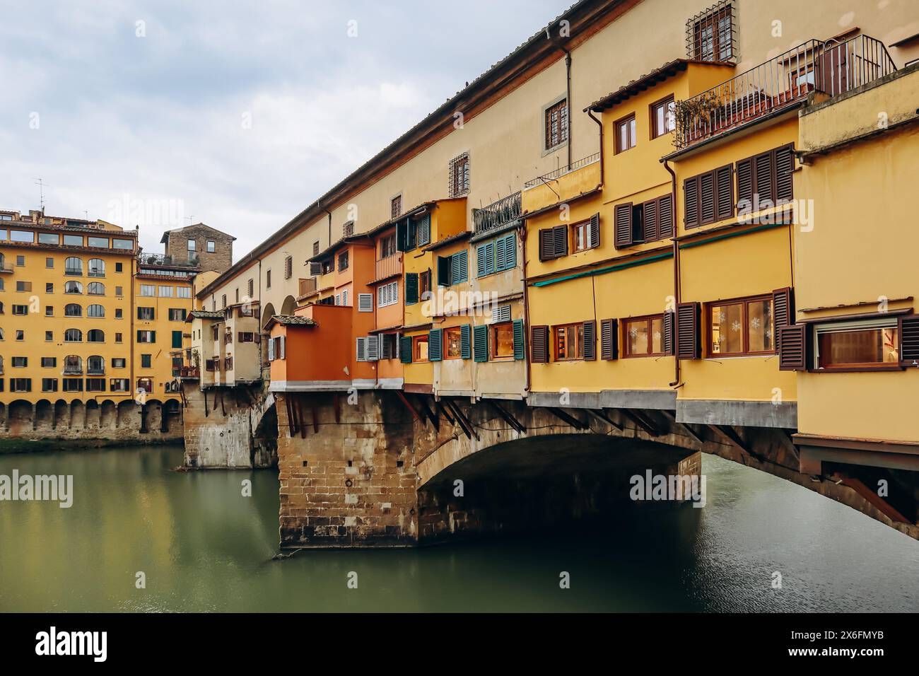 The Ponte Vecchio, a medieval stone closed-spandrel segmental arch ...