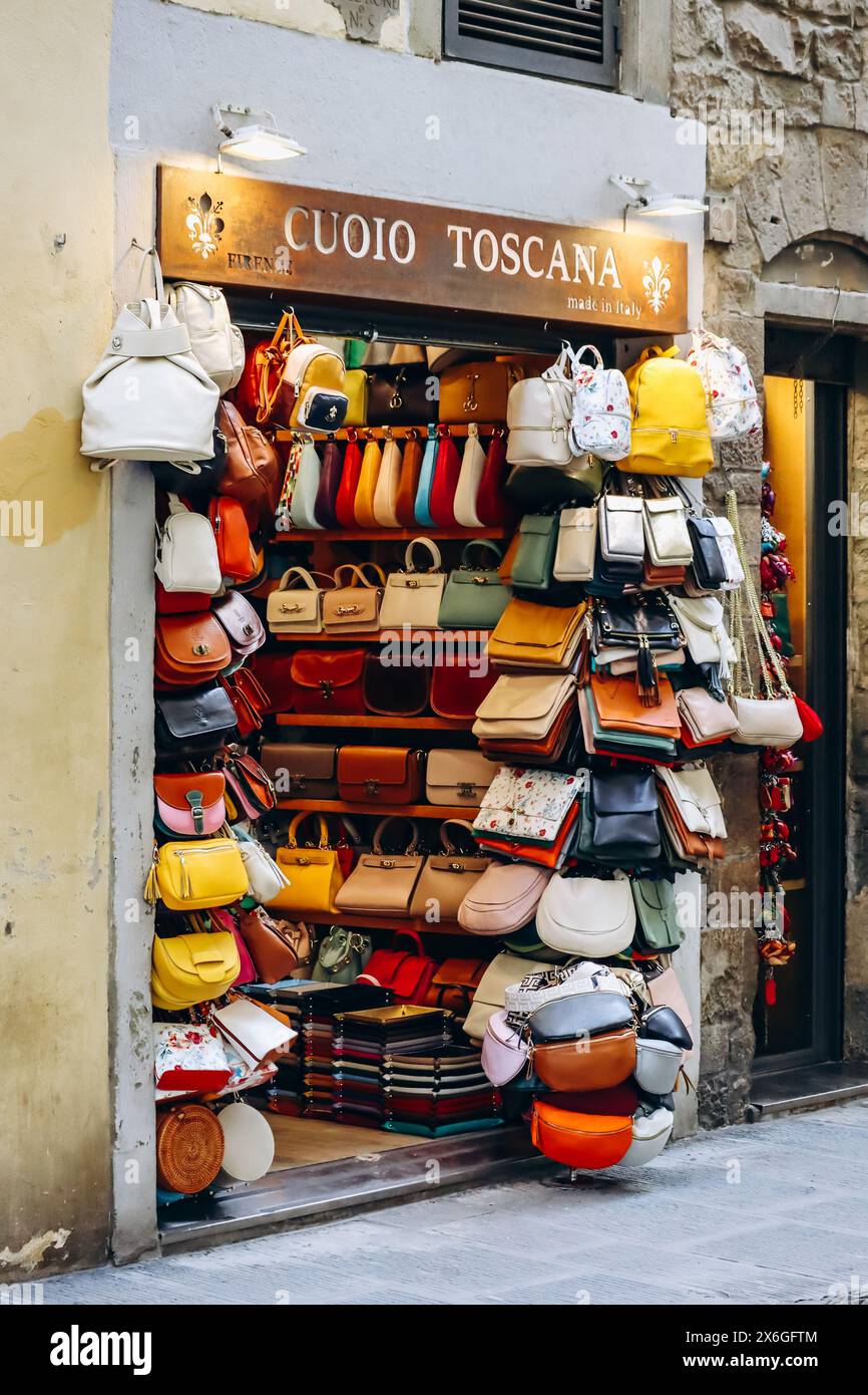 Fashion leather handbags italy hi-res stock photography and images - Alamy