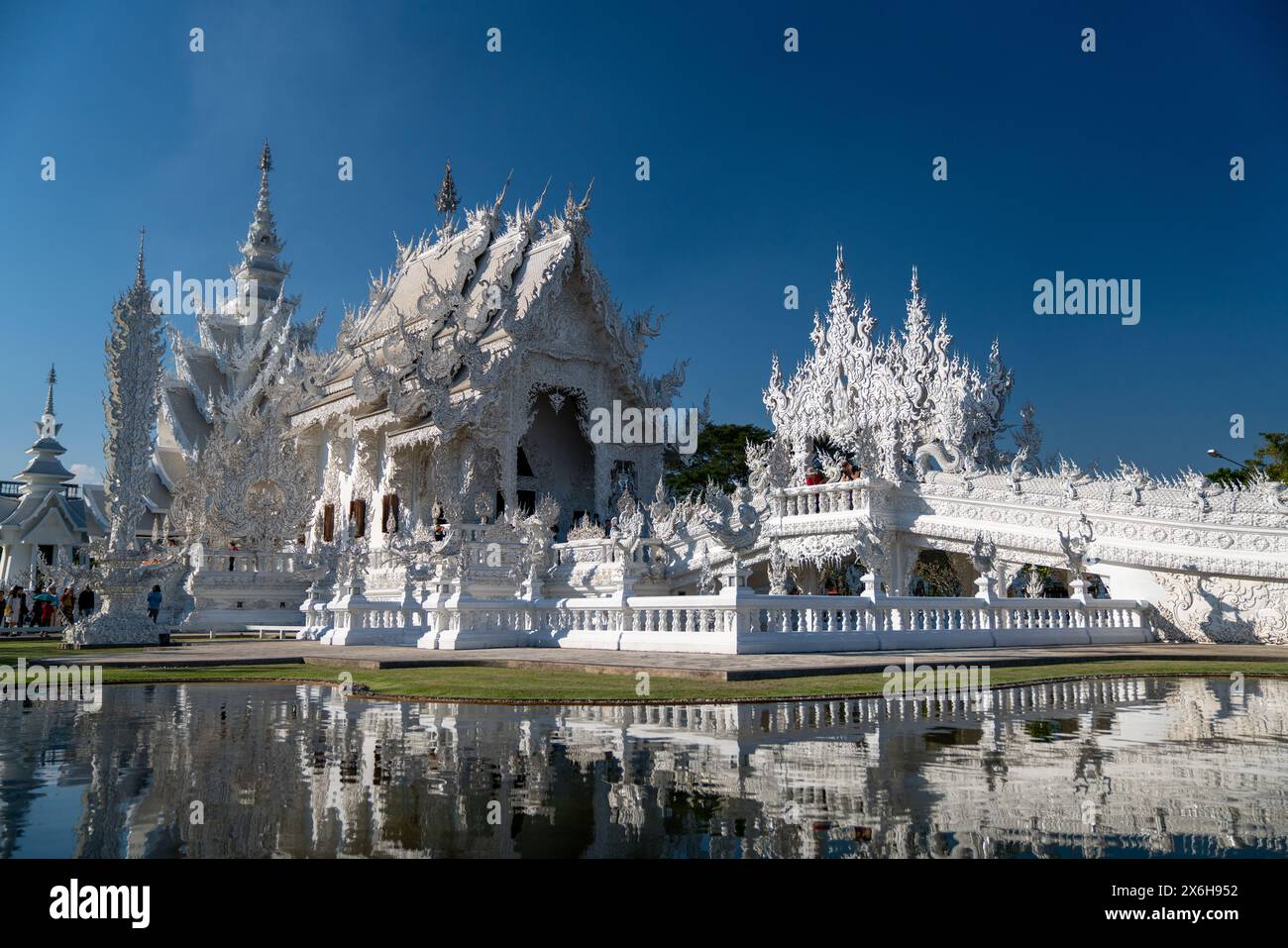 Chiang Rai White Temple, Wat Rong Khun Stock Photo - Alamy