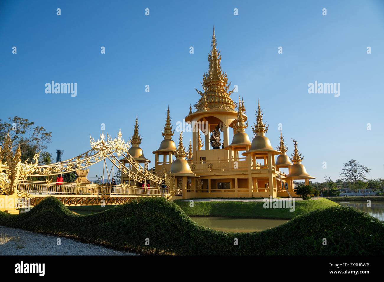 Chiang Rai White Temple, Wat Rong Khun Stock Photo - Alamy