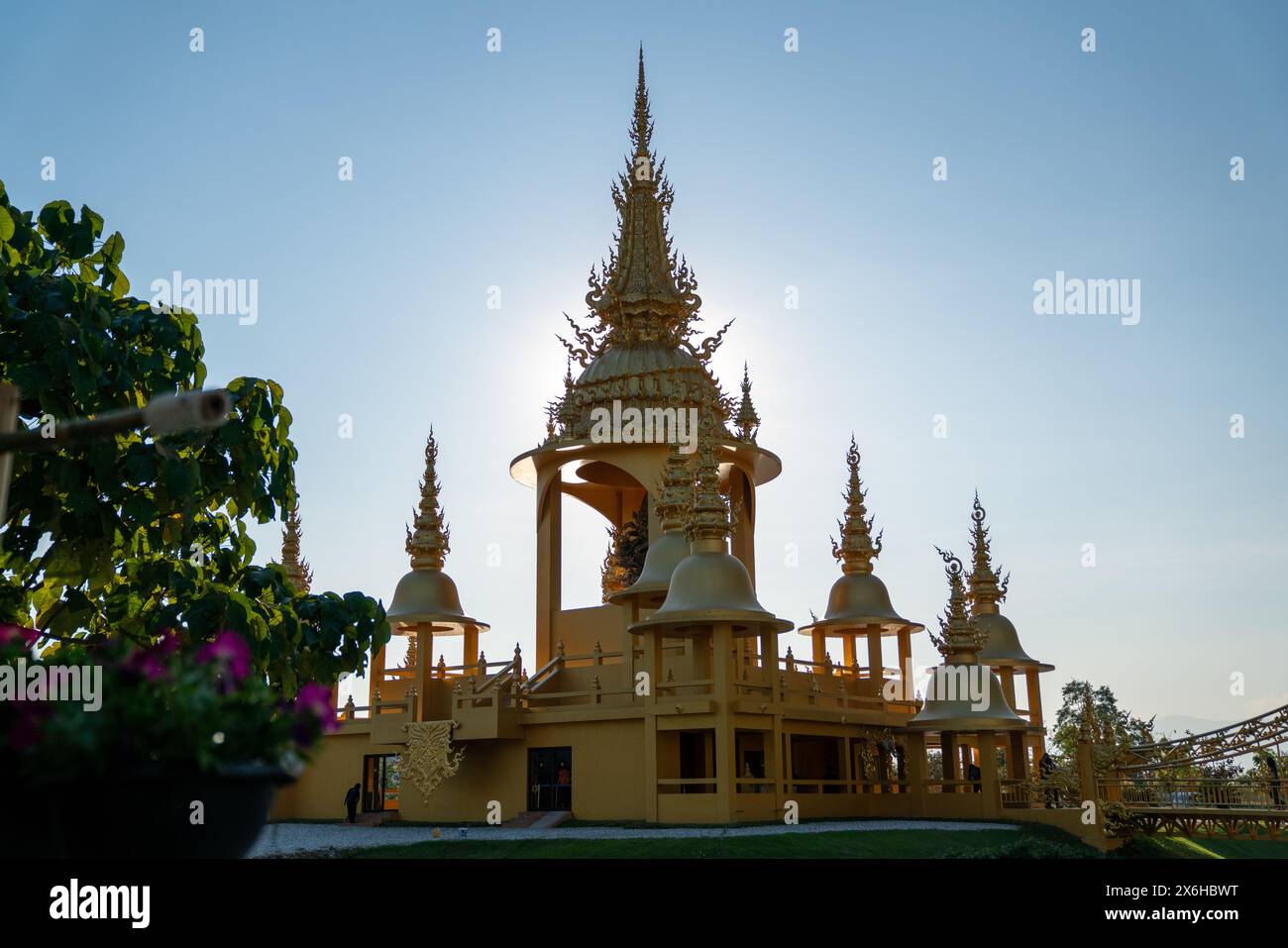 Chiang Rai White Temple, Wat Rong Khun Stock Photo - Alamy