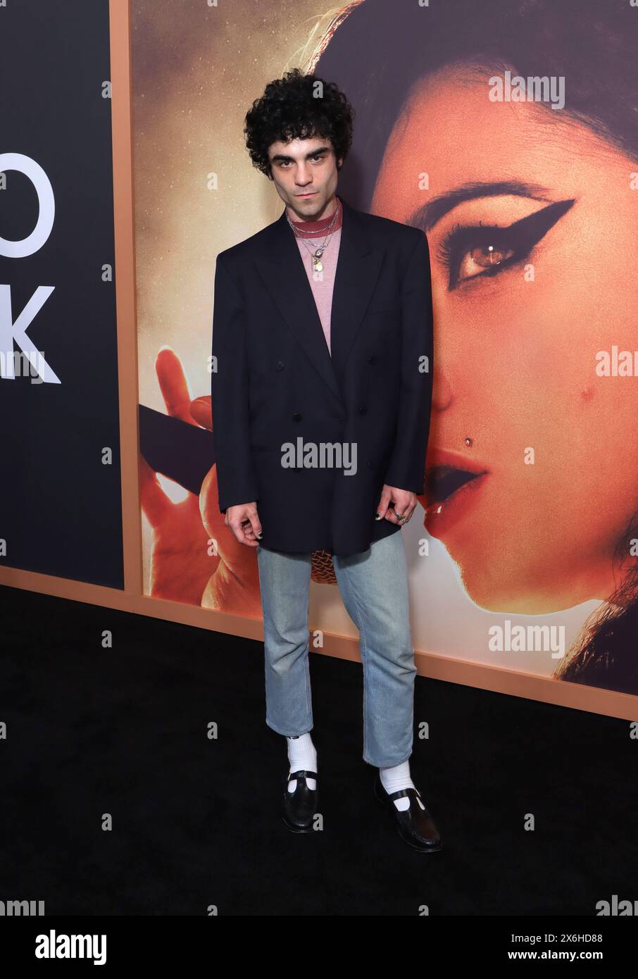 Pads in Canary Yellow, Note Ruled, 4\, image size:906x1390