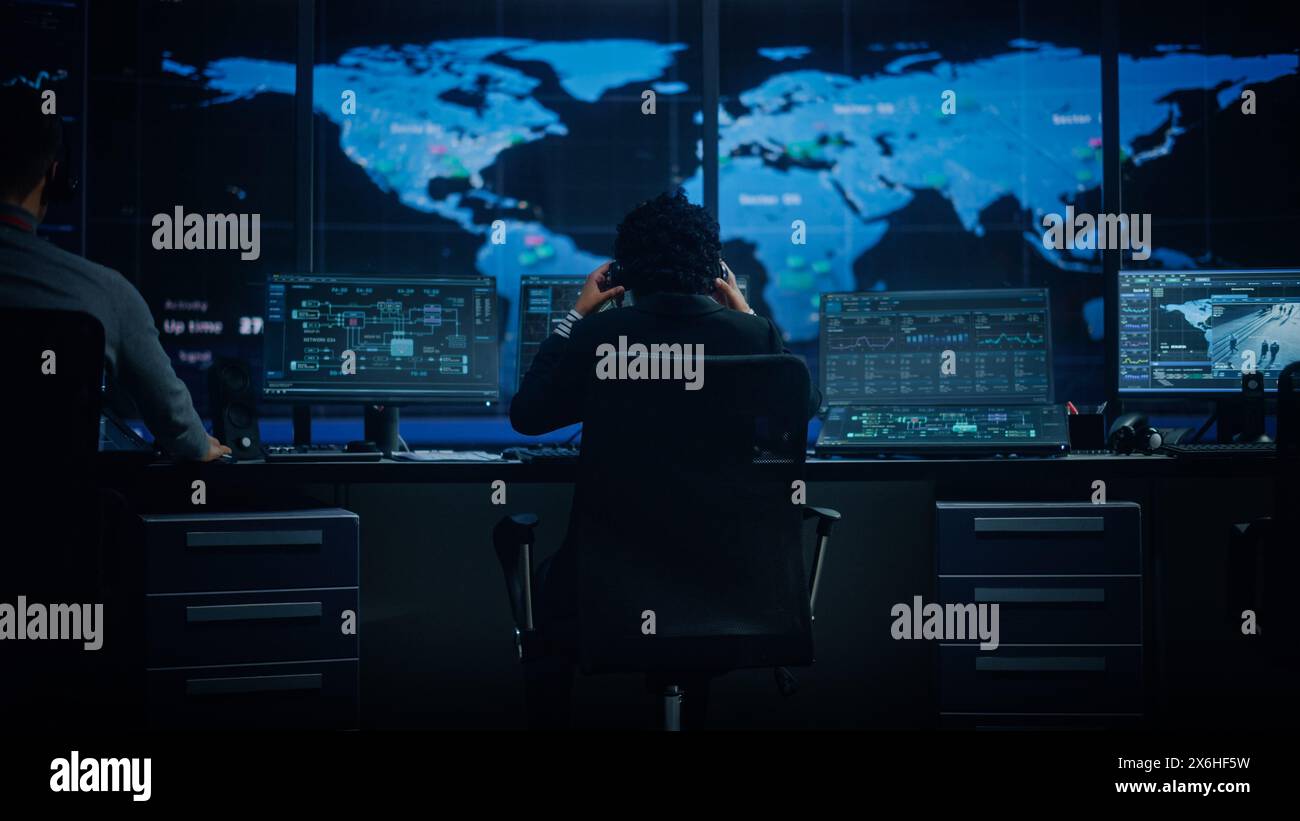 Curved screens hi-res stock photography and images - Alamy