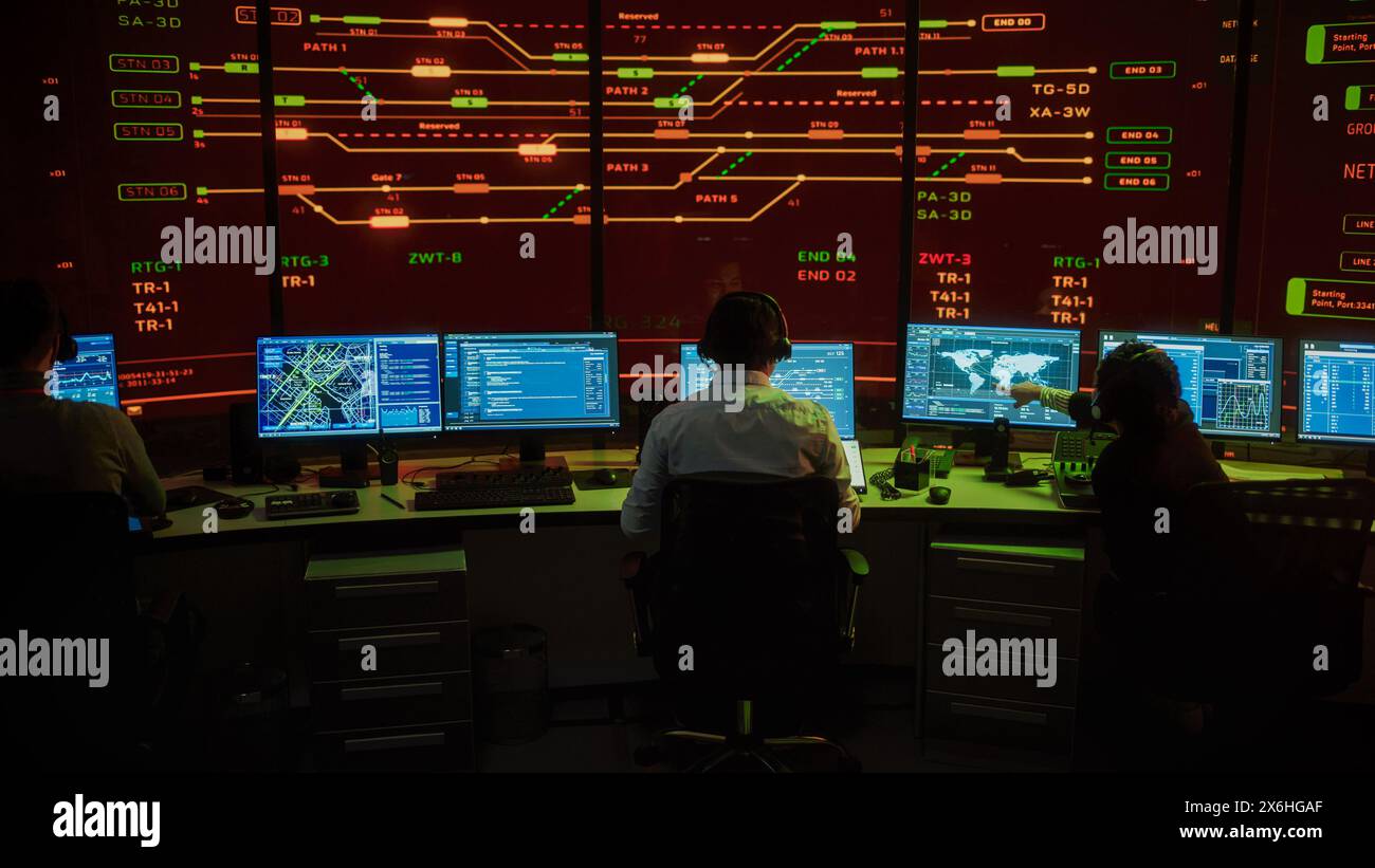 Maps data on display screens hi-res stock photography and images - Alamy