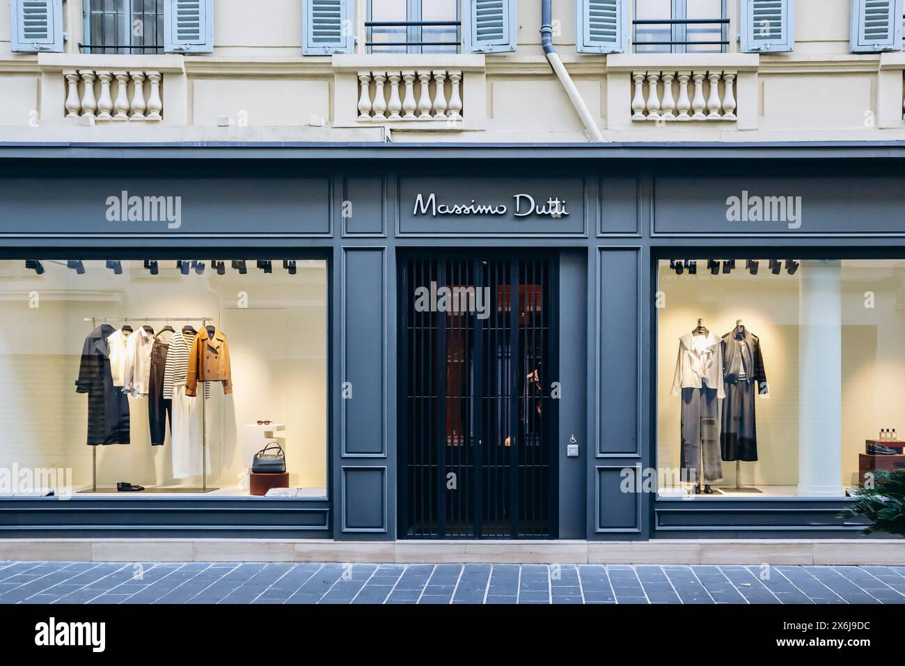 Massimo dutti outlet france deals