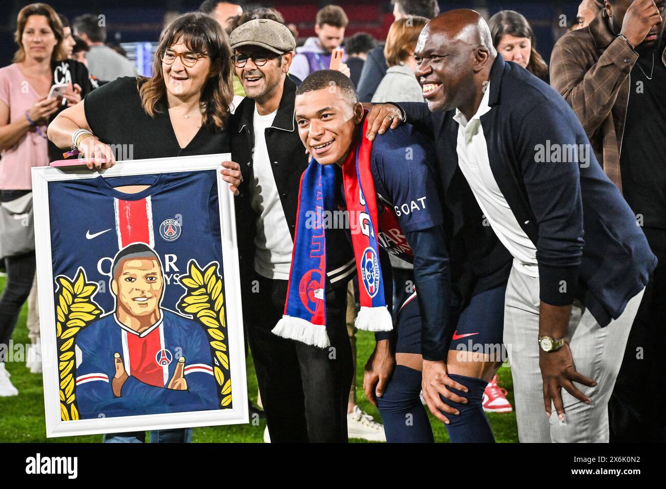 Fayza lamari hi-res stock photography and images - Alamy