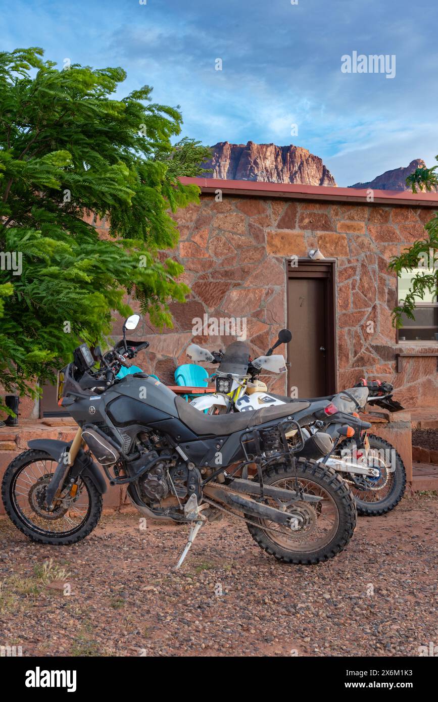 Motorcycle's Parked in front of stone facade of Lee's Ferry Lodge ...