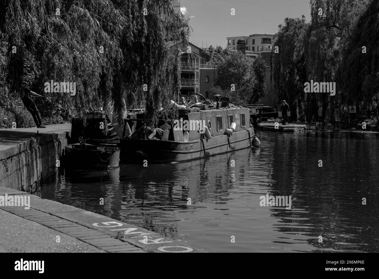 London Life at City Road Lock Stock Photo Alamy