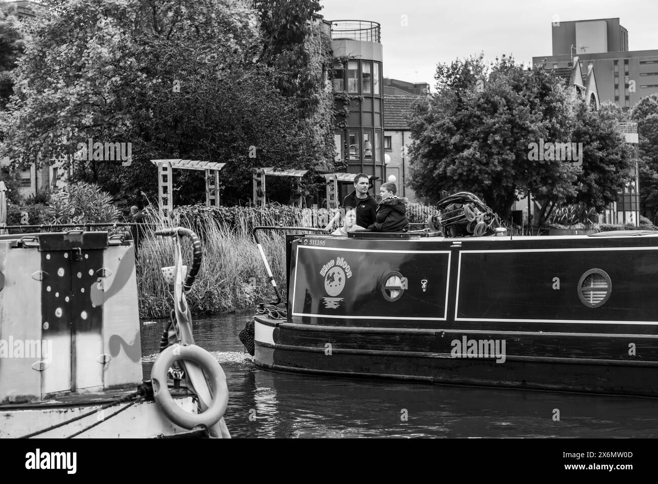 London Life at City Road Lock Stock Photo Alamy