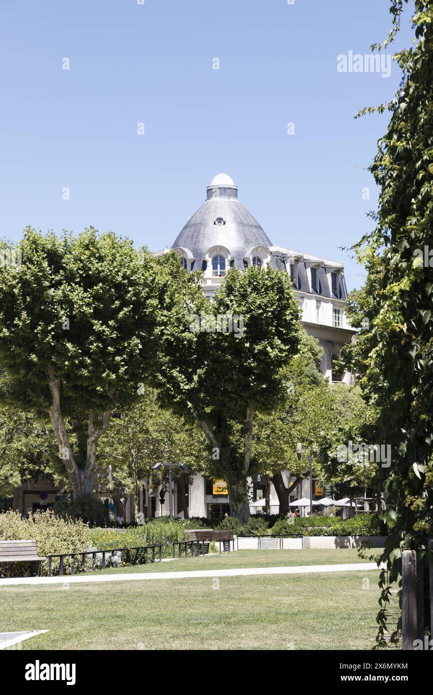 Nîmes, France.11th June, 2022.  A bourgeois building with its slate-covered dome  in Nîmes, France Stock Photo