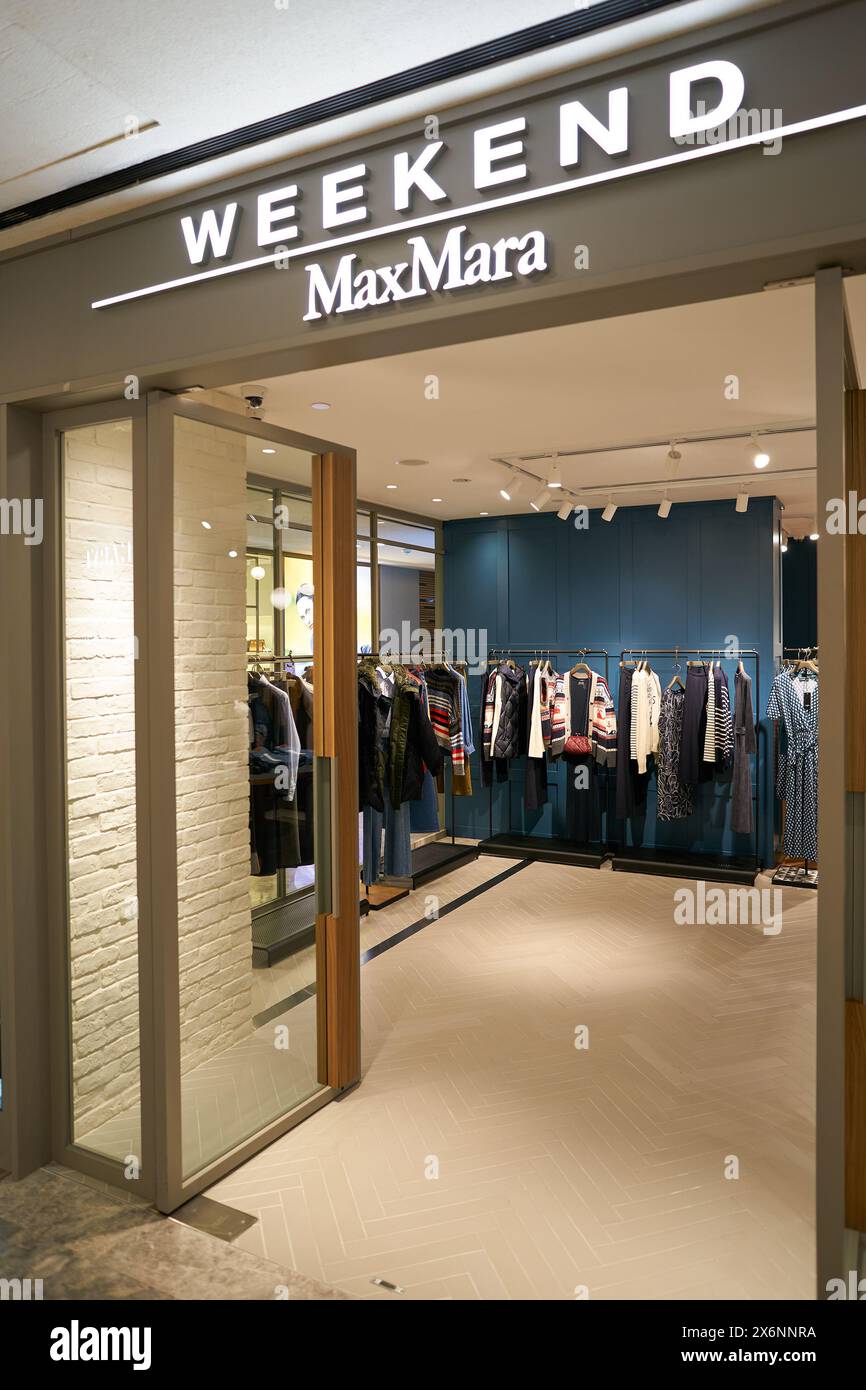 Maxmara sign hi-res stock photography and images - Alamy