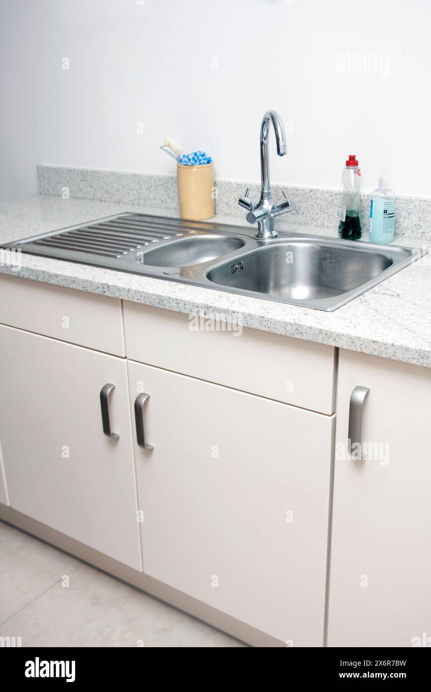 domestic kitchen sink Stock Photo - Alamy