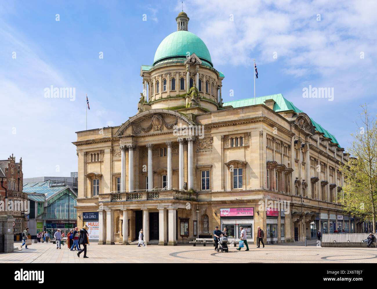 Hull City Hall in Queen Victoria Square Kingston upon Hull Yorkshire England UK GB Europe Stock Photo