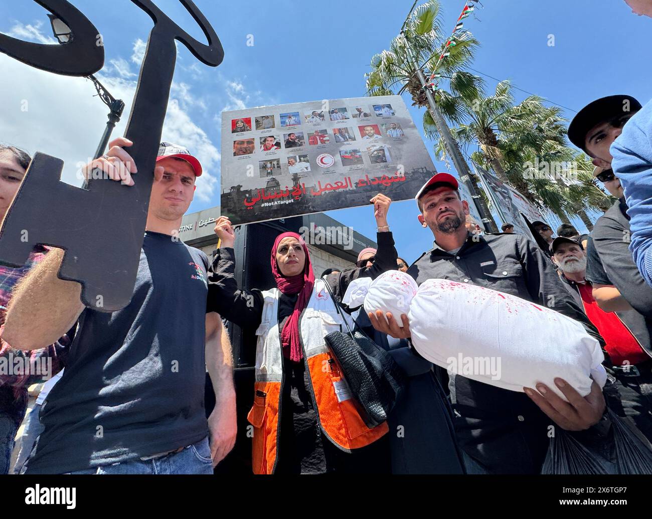 People putting up Palestinian flags march in Ramallah, West Bank on May 15, 2024. A large-scale demonstration is held in the Palestinian autonomous re Stock Photo