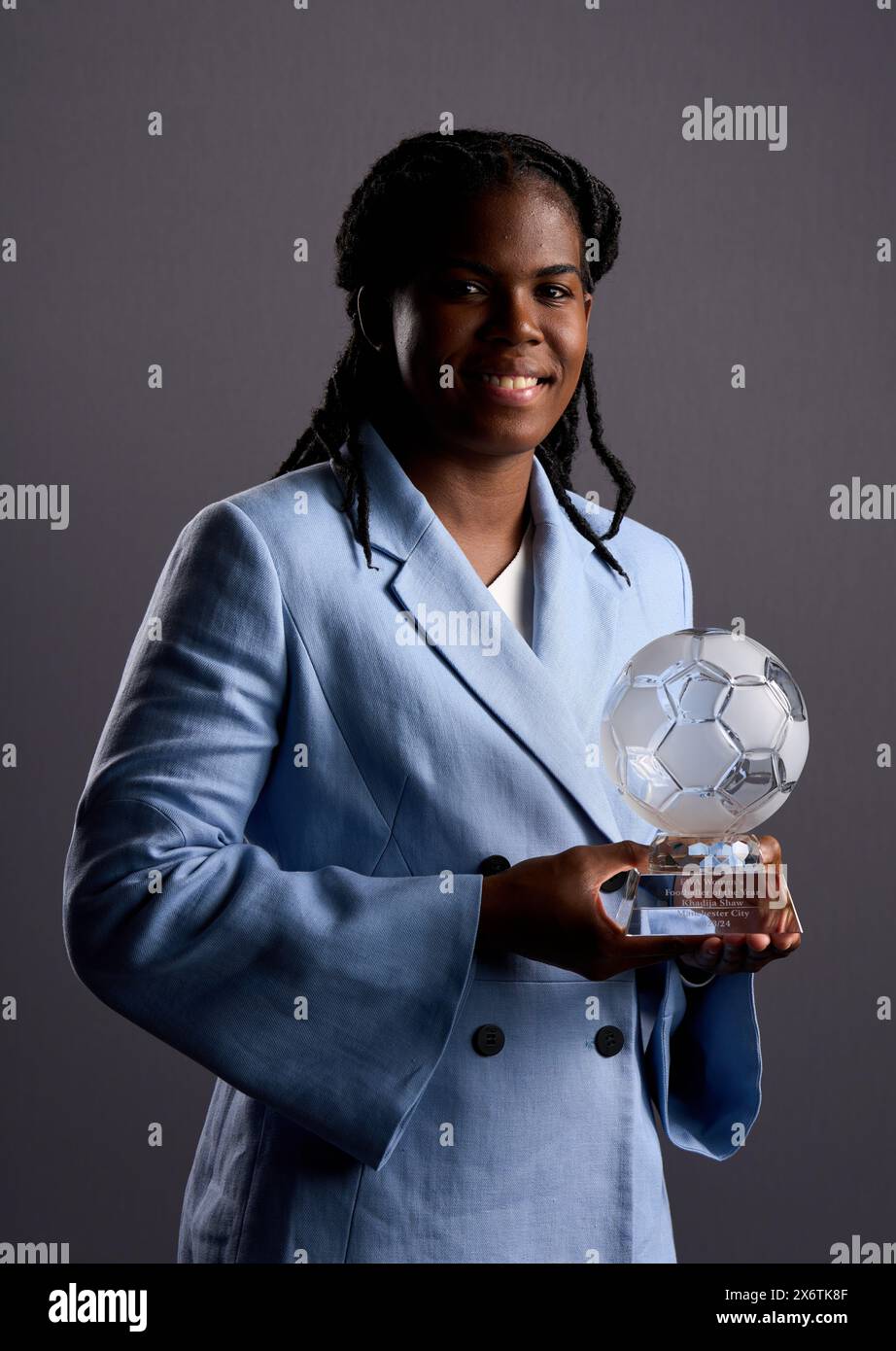 Manchester City's Khadija Shaw with her FWA Women's Football of the